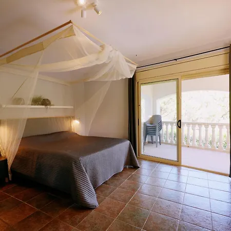 Treehouse By Alvent Holidays Calonge (Catalonia)