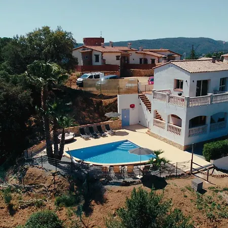 Treehouse By Alvent Holidays Calonge (Catalonia)